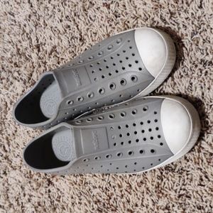 Native shoes gray/white, size J3